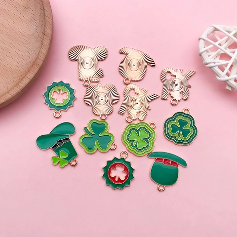 Ciondoli Fai-da-te a Forma di Trifoglio in Lega Smaltata per San Patrizio Cappello Irlandese Portafortuna Accessori per Creazione Gioielli