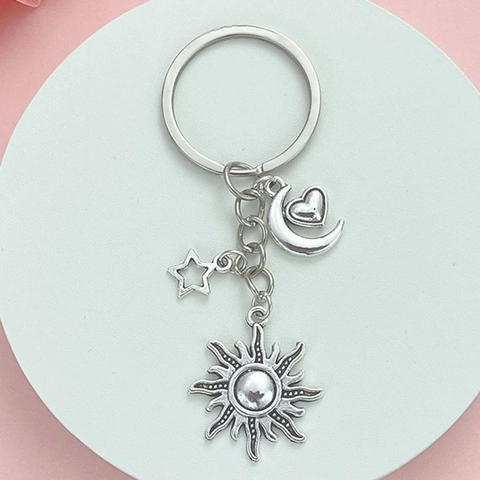 Creative DIY Sun Moon Star Heart Pendant Keychain Antique Silver Zinc Alloy Metal Keyring For Women Bag Accessories Gift