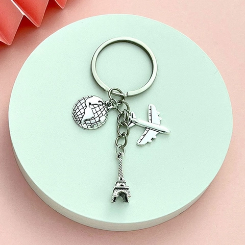 Travel Theme Zinc Alloy Keychain Eiffel Tower Globe Airplane Pendants Silver Key Ring For Bag Decor Men Women Gift