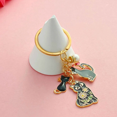 Cartoon Black Cat Keychain With Artificial Pearl Daisy Flower Red Heart Pendants Gold Alloy Enamel Animal Bag Charm Gift