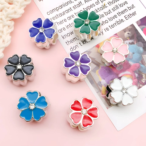 Perline a Foro Largo in Lega Smaltata a Forma di Fiore Ciondoli Floreali Colorati Con Strass Accessori per Gioielli Fai da Te Donna