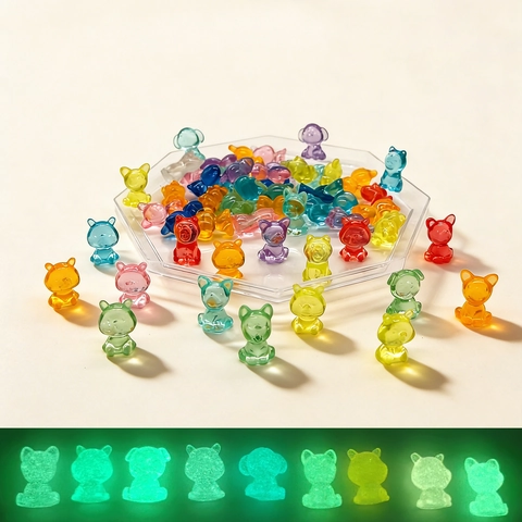Mini Statuette di Animali in Resina Luminosa Brillano al Buio Cartone Animato Cane Anatra Tartaruga Capybara Micro Paesaggio