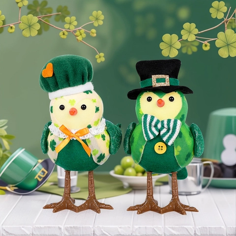 St Patricks Day Glowing Bird Plush Doll LED Light Up Polyester Green Clover Bird For Irish Festival Party Home Decoration
