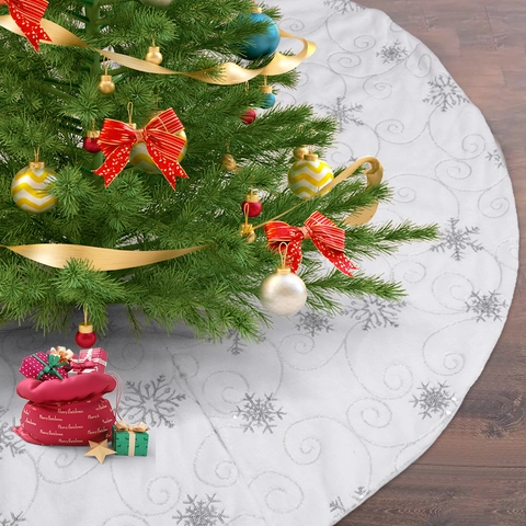 White Christmas Tree Skirt Silver Snowflake Decor Large Round Xmas Tree Base Cover Festive Plush Holiday Party Home Ornament