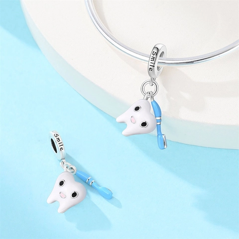 Silver Plated Medical Dental Charms Pendant For Bracelet Ambulance Nurse Heart Pill Tooth Beads For Jewelry Making Women Gift