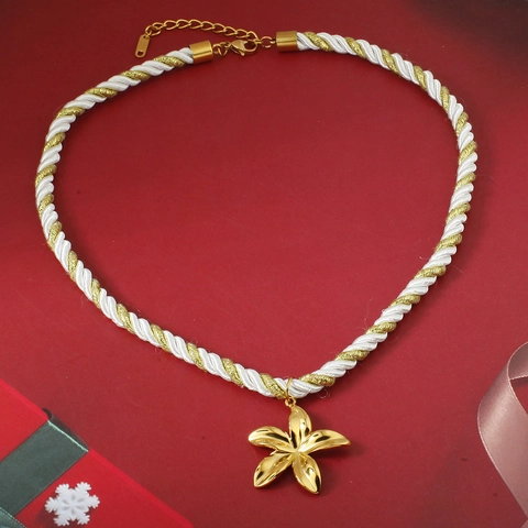 Fashion Stainless Steel Plant Flower Pendant Necklace Handwoven Rope Chain Gold Coral Clavicle Necklace For Women Jewelry
