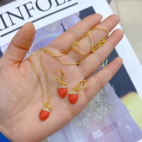 Cute Strawberry Pendant Necklace And Earrings Collection 18K Gold Plated Copper Zirconia Fresh Sweet Fruit Jewelry For Women