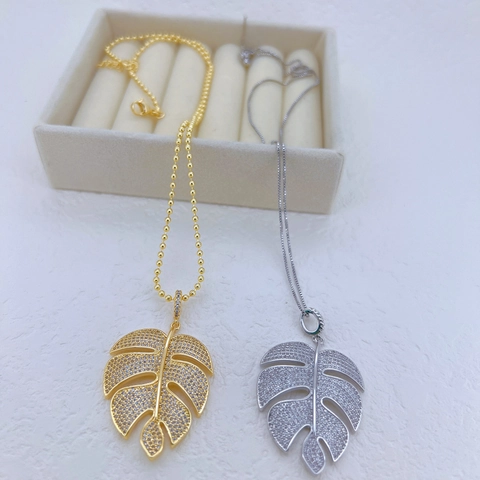 Monstera Leaf Pendant Necklace Copper 18K Gold Plated Zirconia Tropical Plant Luxury Jewelry Gift For Women