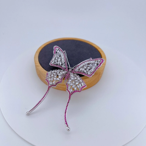 Lussuosa Spilla a Farfalla in Rame e Zirconia Elegante Spilla Animale Con Intarsio Completo di Strass per Gioielli da Matrimonio Donna
