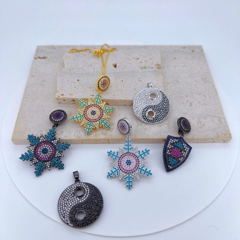 Collier Pendentif Main de Hamsa Mauvais Œil en Cuivre avec Strass pour Femmes Bijoux Vintage Flocon de Neige Tai Chi