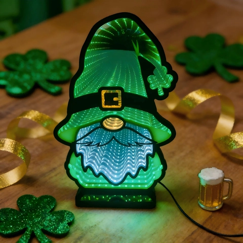 St Patrick's Day Gnome Infinity Mirror LED Night Light Green Shamrock USB Powered Desktop Ornament Festive Party Home Decor
