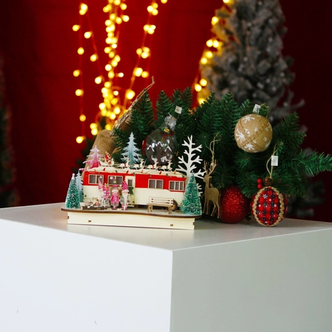 Christmas LED Light Up Wooden Camper Bus Ornament Laser Cut 3D Scene Santa Reindeer Gnomes Desktop Decorative Table Lamp