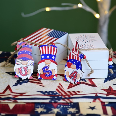 Set di Ornamenti da Appendere in Legno Gnomo del Giorno dell'Indipendenza USA Rosso Bianco Blu Stelle Strisce Decorazione Casa Festa
