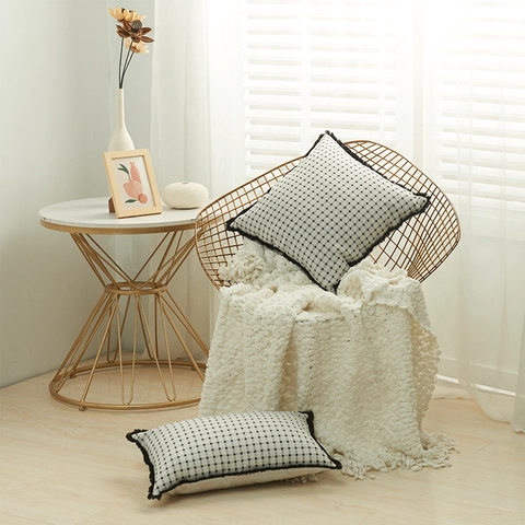 Housse de Coussin Jacquard à Carreaux Noir Et Blanc Minimaliste Italienne Avec Franges Décorative Pour Maison Bureau