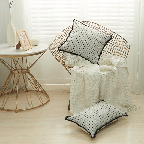 Housse de Coussin Jacquard à Carreaux Noir Et Blanc Minimaliste Italienne Avec Franges Décorative Pour Maison Bureau