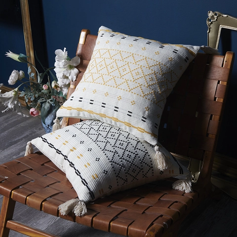 Modern Simple Bohemian Woven Geometric Pattern Pillowcase Cotton Canvas Decorative Cushion Cover With Tassels Home Decor