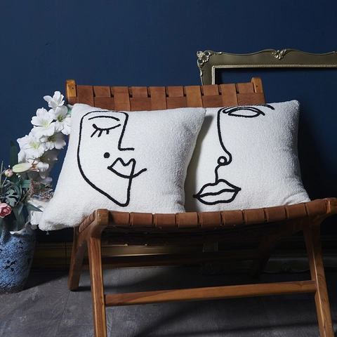 Fodera per Cuscino Ricamata Nordic Minimalista in Velluto Teddy con Line Art Viso Astratto Copricuscino Decorativo Quadrato
