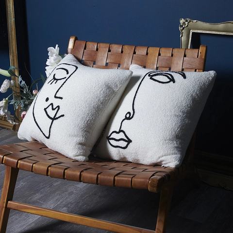 Fodera per Cuscino Ricamata Nordic Minimalista in Velluto Teddy con Line Art Viso Astratto Copricuscino Decorativo Quadrato