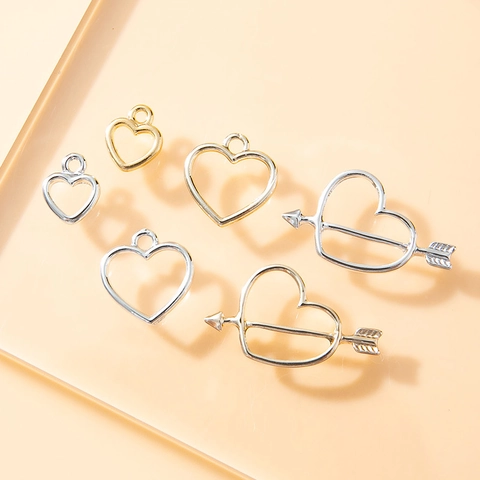 Colgantes de Corazón con Flecha de Cupido de Aleación Dijes de Forma de Corazón Hueco para Hacer Collares Pulseras DIY