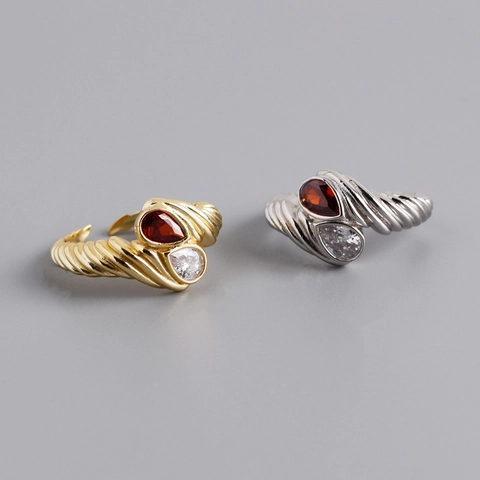 925 Sterlingsilber Roter Birnenschliff Zirkonia Offener Ring Vintage Spiralstruktur Verstellbarer Fingerring Mode Schmuck Damen
