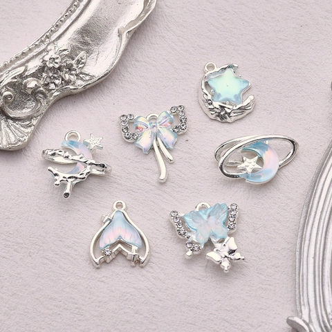 Ciondoli in Lega d'Argento Stella Luna Farfalla Coda di Pesce Con Strass in Resina Blu Cangiante Accessori per Gioielli Fai-da-te