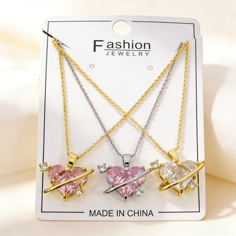 Elegant Copper Planet Heart Pendant Necklace For Women Shiny Rhinestone Inlaid Sweet Cool Style Light Luxury Clavicle Chain Jewelry