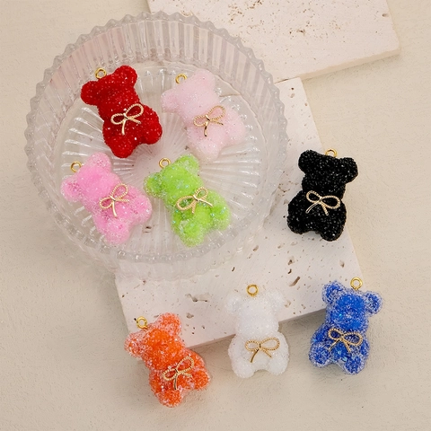 Piondoli a Forma di Orso in Resina Con Fiocco d'Oro Texture di Zucchero DIY Accessori per Creazione Gioielli Collana Borsa