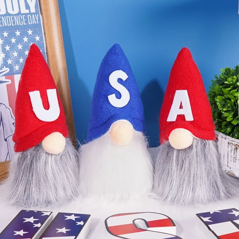 Gnome Patriotique du Jour de l'Indépendance USA Poupée Sans Visage Nain en Peluche Rudolf Ornement de Fête pour Décoration Table Maison Bureau