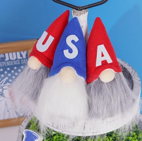 Gnome Patriotique du Jour de l'Indépendance USA Poupée Sans Visage Nain en Peluche Rudolf Ornement de Fête pour Décoration Table Maison Bureau