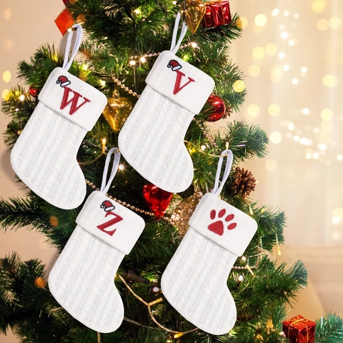 Mini Calza di Natale in Maglia a Trecce Bianca Con Ricamo Lettera Alfabeto Rossa Decorazione Cappello Babbo Natale