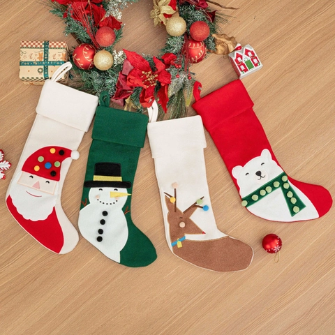 Cartoon Kerstsok Cadeauzakje Kerstman Sneeuwman Rendier Beer Patroon Stof Applique Voor Feestdagen Huis Decoratie Sok