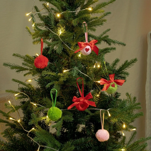 Weihnachts Plüsch Pompon Anhänger Rote Schleifen Herz Pailletten Weihnachtsbaum Dekoration Weiche Pompons Für Feiertage