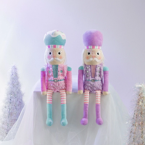 2025 Macaron Nussknacker Soldat Plüschpuppe Ornament Rosa Lila Weihnachtsdekoration Für Zuhause Feiertag Plüschtier Geschenk