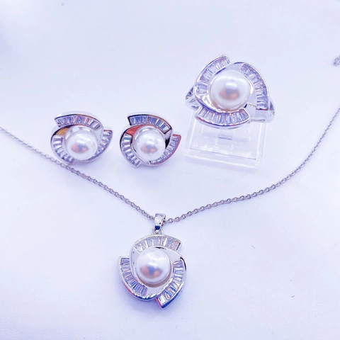 DIY Base per Gioielli in Rame Placcato Oro con Fiore e Zircone per Orecchini Pendenti Collana Anello Regalo Donna
