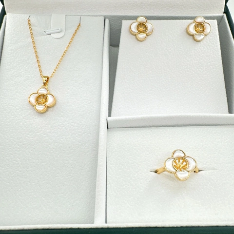DIY Four Leaf Clover Flower Jewelry Settings Gold Plated Copper Mother Of Artificial Pearl Inlaid Pendant Ring Earring Post Findings