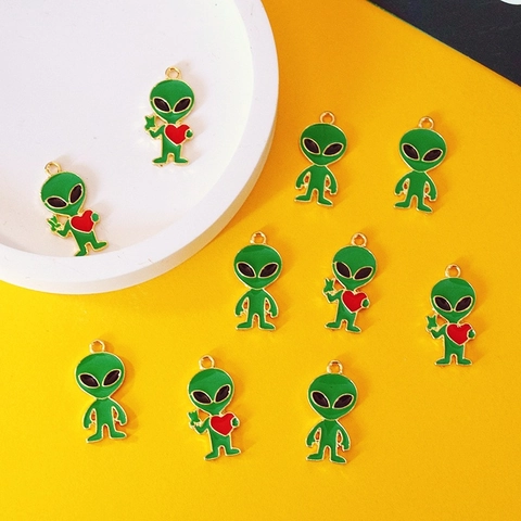 Cartoon Alloy Enamel Alien Charms For DIY Jewelry Making Green Heart Alien Pendants For Earrings Keychain Necklace Accessories
