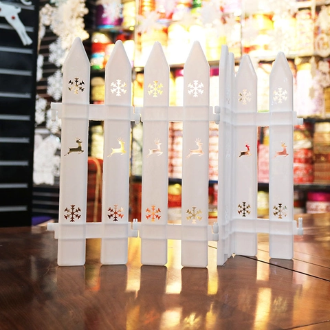Christmas Tree Fence Decoration White PVC Plastic Hollow Snowflake Reindeer Pattern Holiday Party Picket Edging Ornament