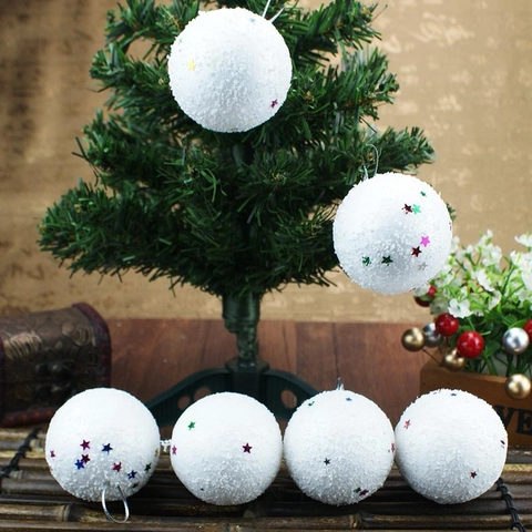 Ornamenti Palla di Neve in Schiuma Bianca Con Paillettes a Stella Colorate e Cordino Argento per Decorazione Albero di Natale