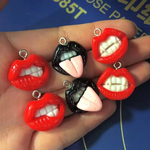 Eigenaardige Sexy Lip Hars Hangers DIY Accessoires Vampier Tanden Tong Uit Mond Charms Voor Ketting Oorbellen Sleutelhanger