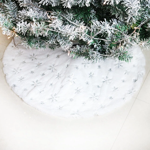 Jupe de Sapin de Noël en Peluche Avec Flocons de Neige Brodés Paillettes Tapis de Sapin pour Décorations de Fêtes Blanc Rouge