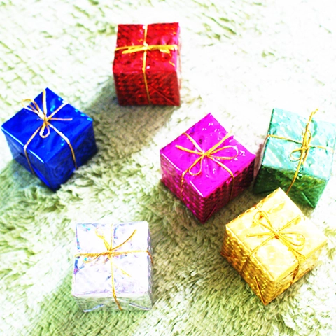 Scatole Regalo di Natale in Miniatura con Laser Olografico Colorate in Schiuma Decorazioni Appese per Albero di Natale Festa