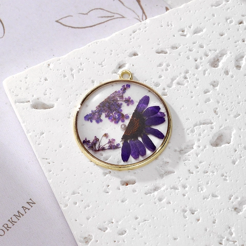 Round Alloy Border Dried Flower Daisy Resin Pendant For DIY Necklace Earrings Jewelry Making Accessory With Faux Artificial Pearl