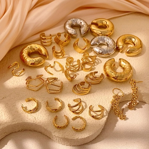 Orecchini Ear Cuffs Moderni in Acciaio al Titanio Geometrici Floreali per Donna Placcati Oro Argento Irregolari Metallo Liquido a Forma di C