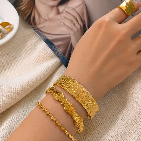 Women Vintage Gold Plated Stainless Steel Open Bangle Irregular Hammered Bubble Fish Pattern Relief Bangle Bracelet Jewelry