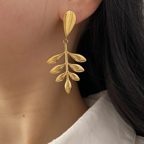 Vintage Gold Leaf Stud Earrings For Women Titanium Steel Branch Dangle Earrings Elegant Nature Style Fashion Jewelry Gift