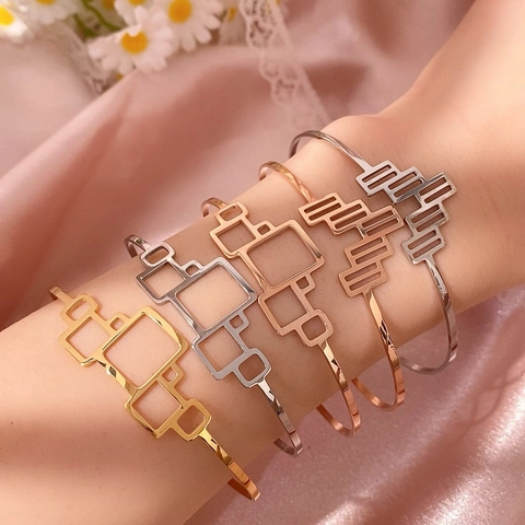 Bracciale Rigido Aperto in Acciaio al Titanio Geometrico Traforato per Donna Minimalista Splicing Madreperla Strass Regolabile Gioielli alla Moda