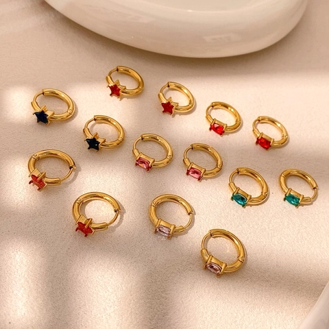 Orecchini a Cerchio in Acciaio Inossidabile con Strass Colorati da Donna Squisiti Orecchini Huggie Geometrici a Stella