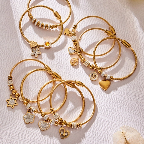 Bracciale Rigido in Acciaio Inossidabile Geometrico con Ciondolo in Strass Placcato Oro 18K Cuore Stella Fiore Infinito Donna