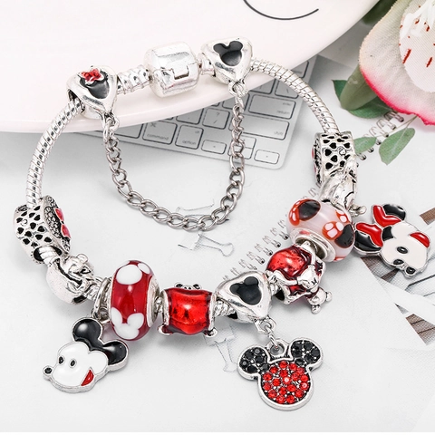 Pulsera de Charms con Cuentas de Personajes de Dibujos Animados DIY Aleación Plateada para Mujeres y Niñas Regalo