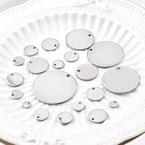 Polished Embossed Round Stainless Steel Pendant DIY Jewelry Finding Metal Disc Charm For Necklace Bracelet Making Craft Material